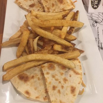 Frisco Tap House - Chicken quesadilla - American Near Me - Gambrills, Maryland