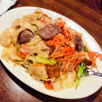 Thai Vegan - Pad see ew with vegan beef and tofu - Thai Near Me - Greer, South Carolina Thai Vegan - Pad see ew with vegan beef and tofu - Thai Near Me - Greer, South Carolina
