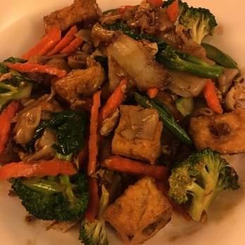 Eggs & Thai Café - Tofu pad see ew - Thai Near Me - Dedham, Massachusetts Eggs & Thai Café - Tofu pad see ew - Thai Near Me - Dedham, Massachusetts