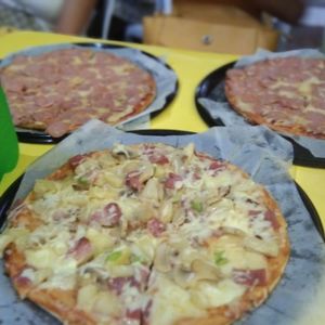 Pizza Hut Pizza J P Laurel Avenue Davao City Davao Del Sur Philippines Restaurant Reviews Phone Number Yelp