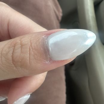 MOI Nails By Spring - Doesn't fit my thumb fully - Nail Salons Near Me - Los Angeles, California