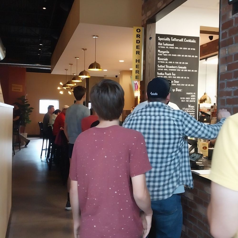 Pizza Maya - Waiting to order - Pizza Near Me - St Paul, Minnesota Pizza Maya - Waiting to order - Pizza Near Me - St Paul, Minnesota