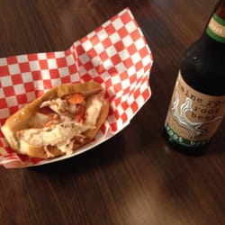 Lobstatruck - Lobsta Roll and Root Beer!