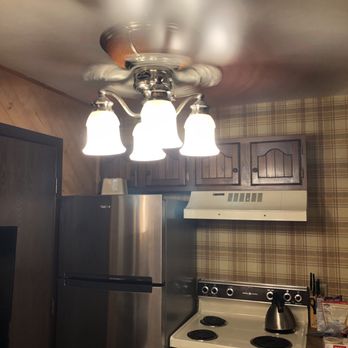 Donner Lake Village - I wanted to give you a sense of the design prowess that went into this kitchen. - Hotels Near Me - Truckee, California Donner Lake Village - I wanted to give you a sense of the design prowess that went into this kitchen. - Hotels Near Me - Truckee, California
