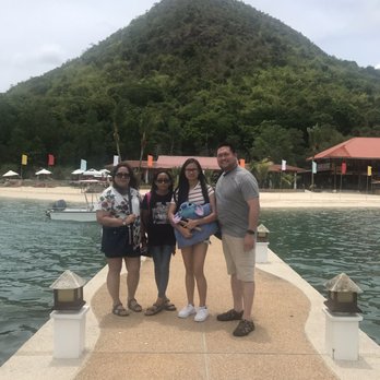 El Rio Y Mar Resort - First Family Picture On The Dock/Pier - Resorts Near Me - Coron, PLW El Rio Y Mar Resort - First Family Picture On The Dock/Pier - Resorts Near Me - Coron, PLW