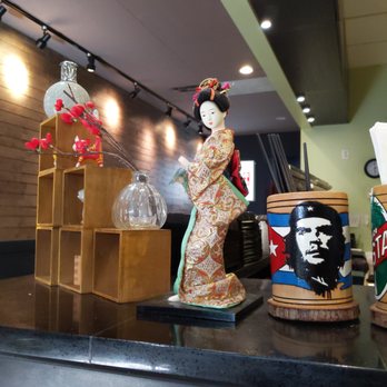 Sushi Kimu - Small decor pieces on counter top - Japanese Near Me - Calgary, Alberta Sushi Kimu - Small decor pieces on counter top - Japanese Near Me - Calgary, Alberta