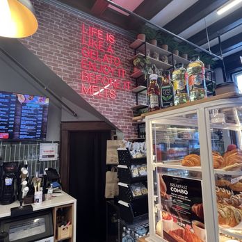 Cosa Nostra - Bakery items and classic Italian deli vibes - Sandwiches Near Me - Clermont, Florida