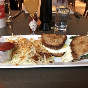 Level Two Restaurant - Pork Belly & Fried Egg Sandwich - American Near Me - Chicago, Illinois