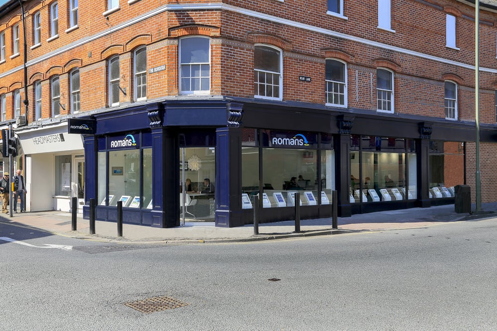 ROMANS FARNHAM Updated March 2024 21 The Borough, Farnham, Surrey