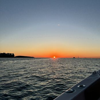 Eureka Charters - Boat Charters Near Me Eureka Charters - Boat Charters Near Me