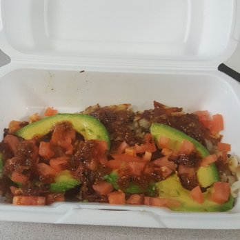 Mosher's Gourmet - Hashbrowns with some avocado and tomatoes - Sandwiches Near Me - Long Beach, California