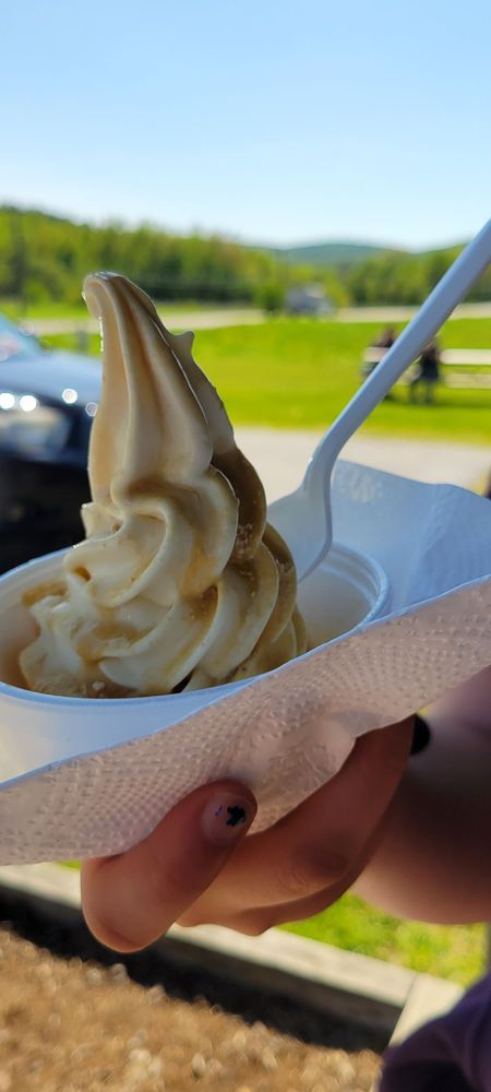 Vermont Maple Outlet Logo