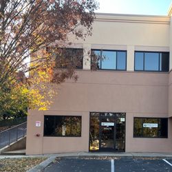 Nashville MRI Center - STreet level access to the scanner. Easy in and out.