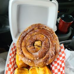 Donut Palace - Just Deliciousness!
