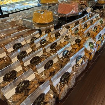 Liliha Bakery - Baked Items for sale - Bakeries Near Me - Honolulu, Hawaii Liliha Bakery - Baked Items for sale - Bakeries Near Me - Honolulu, Hawaii