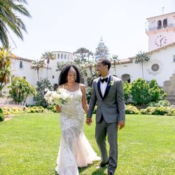 De Colores Photography - Newlywed Couple at the Santa Barbara Courthouse