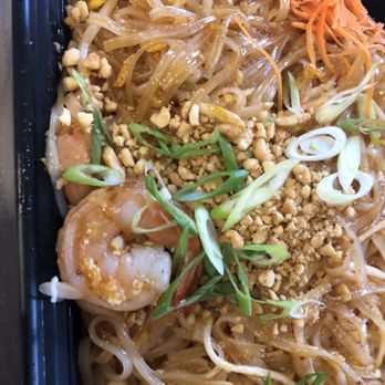 Thai VP Bellevue - #18. Pad Thai with prawns - Thai Near Me - Bellevue, Washington Thai VP Bellevue - #18. Pad Thai with prawns - Thai Near Me - Bellevue, Washington