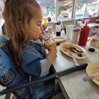 Ross's Diner - Southern Near Me - Cartersville, Georgia
