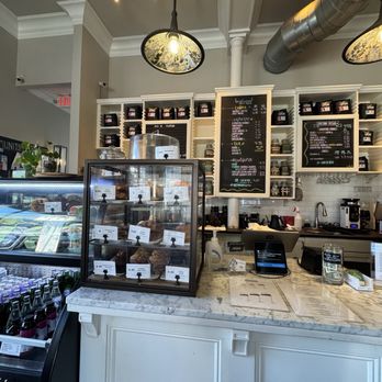 Boxwood Coffee - Coffee & Tea Near Me - Summit, New Jersey