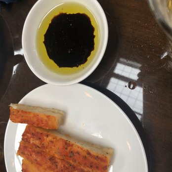 Fattoria E Mare - Wonderful bread with dip - Italian Near Me - Half Moon Bay, California