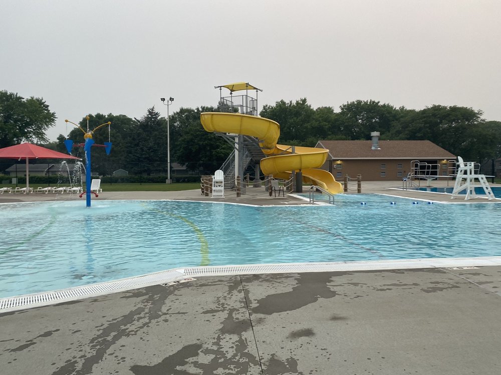 BERESFORD SWIMMING POOL Updated August 2024 705 W Main St