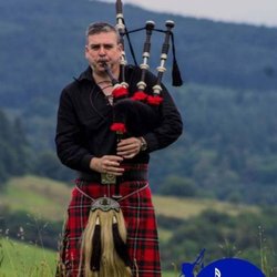 Kilted Piper Tours