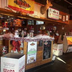 Texas Roadhouse - Foyer area.
