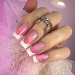 Viktoriia Horova - Airbrush Nail Art: soft gradients and custom color combinations over a structured hard gel manicure.