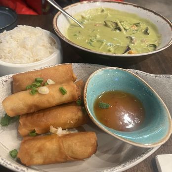 Giti Thai - Green Curry and Thai Veggie Egg Rolls - Thai Near Me - Windsor Hills, California Giti Thai - Green Curry and Thai Veggie Egg Rolls - Thai Near Me - Windsor Hills, California