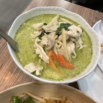 Siam Station - Green Curry with Jasmine Rice - Thai Near Me - Irvine, California Siam Station - Green Curry with Jasmine Rice - Thai Near Me - Irvine, California