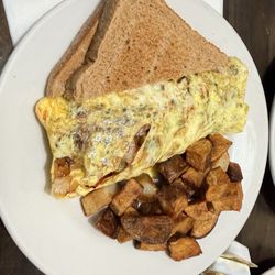 The Breakfast Shack - Veggie omelette with home fries & toast