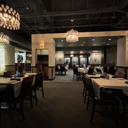 Fortune's Italian Steakhouse - Dining