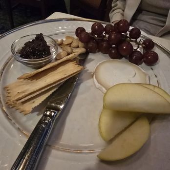 El Gaucho - Dessert plate - Steakhouses Near Me - Portland, Oregon El Gaucho - Dessert plate - Steakhouses Near Me - Portland, Oregon