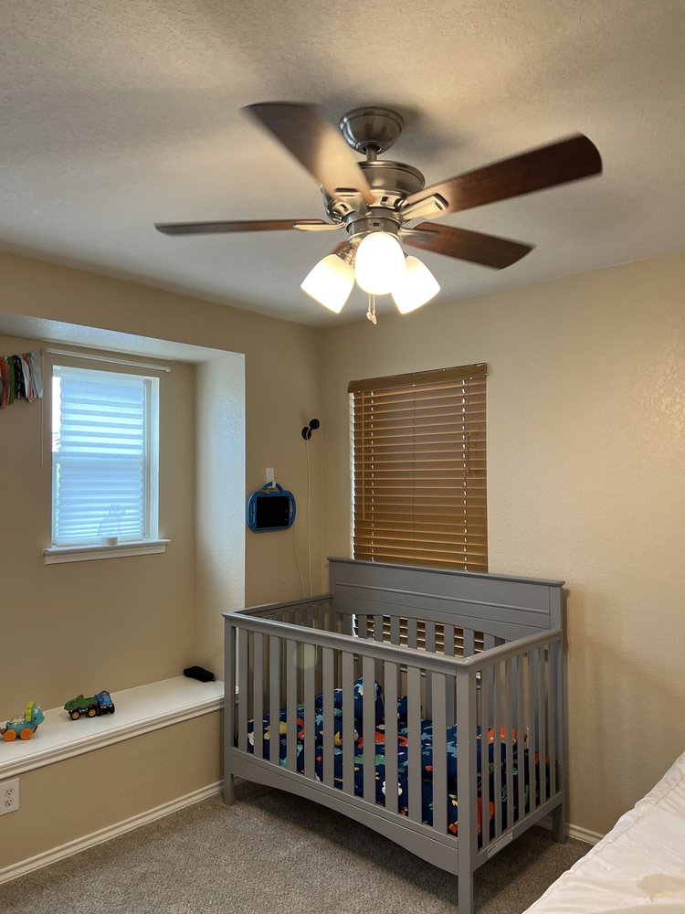 Slide of Texas Boy Lighting & Electrical