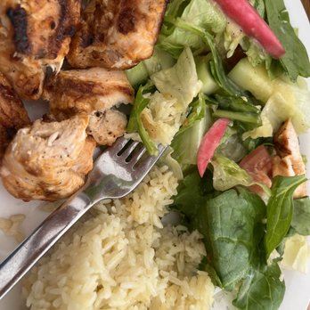 Hummus Mediterranean Kitchen - Cold and bland chicken plate - Mediterranean Near Me - San Francisco, California