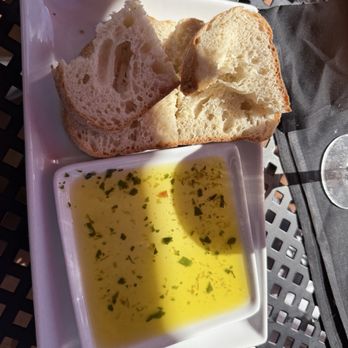 Toscana Brick Oven - Bread and oil - Pizza Near Me - Canonsburg, Pennsylvania