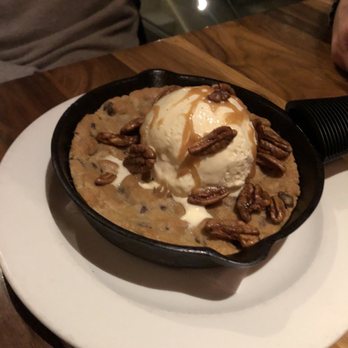 Remington's - Cookie skillet - American Near Me - Chicago, Illinois