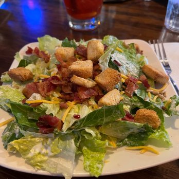 Farrelli's Pizza - Dinner Salad - Pizza Near Me - Maple Valley, Washington