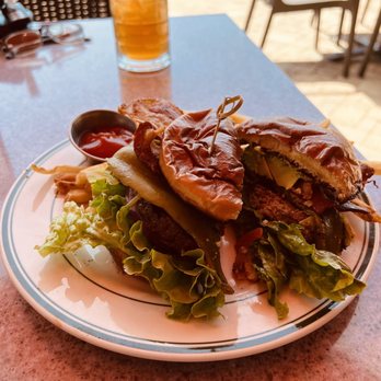 Soule Park Bar & Grill - California burger - Bars Near Me - Ojai, California Soule Park Bar & Grill - California burger - Bars Near Me - Ojai, California