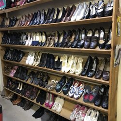 Fort White Community Thrift Shop - Woman's shoes