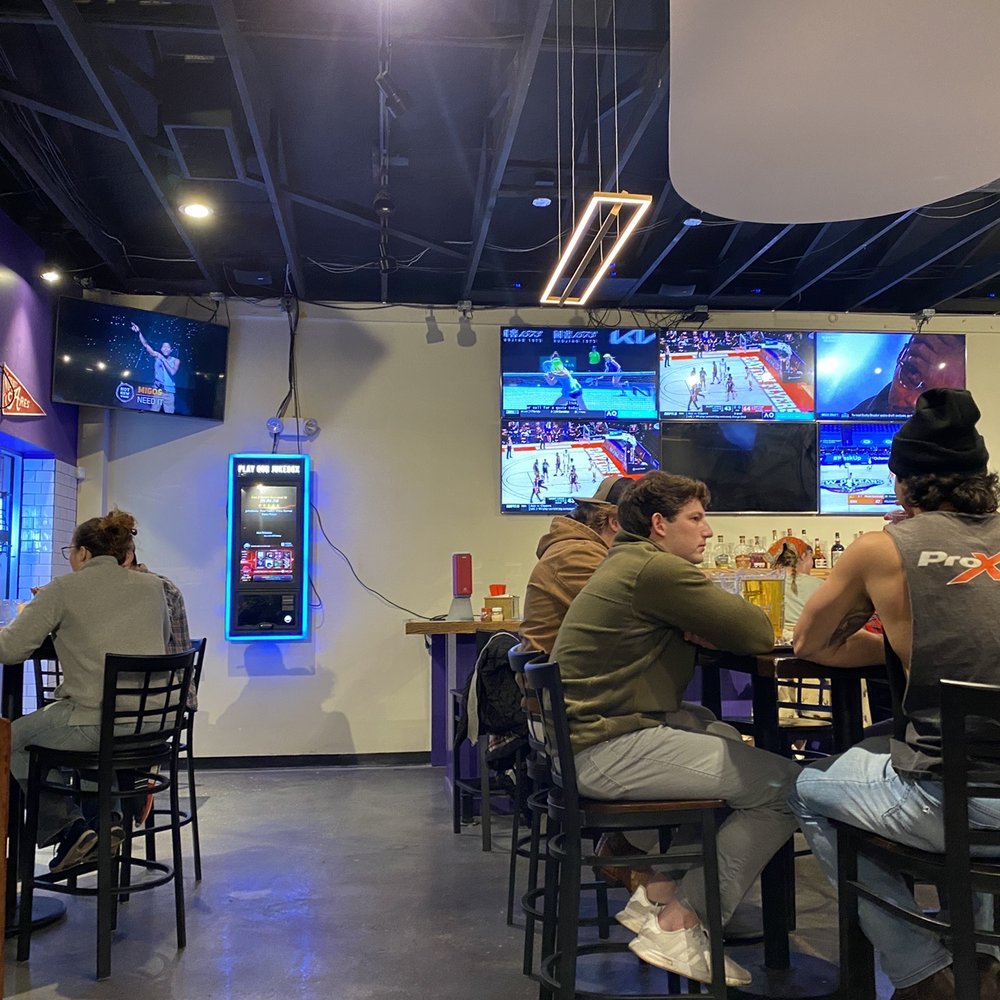 City Slice - bar - Chicken Wings Near Me - Baton Rouge, Louisiana City Slice - bar - Chicken Wings Near Me - Baton Rouge, Louisiana