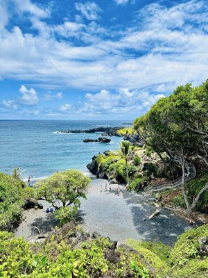 Waianapanapa State Park by null