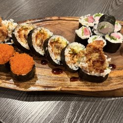 Kiseki - Tobiko Nigiri, Spider Roll and Hamachi Maki roll