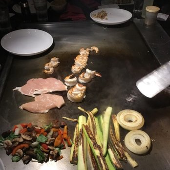 Shogun Restaurant - Shrimp, chicken, & veggies - Sushi Bars Near Me - Pasadena, California Shogun Restaurant - Shrimp, chicken, & veggies - Sushi Bars Near Me - Pasadena, California