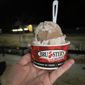 Bruster's Real Ice Cream - Rocky road & strawberry banana ice cream - Ice Cream & Frozen Yogurt Near Me - Aptos, California Bruster's Real Ice Cream - Rocky road & strawberry banana ice cream - Ice Cream & Frozen Yogurt Near Me - Aptos, California