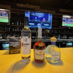 Champ City Bar & Lounge