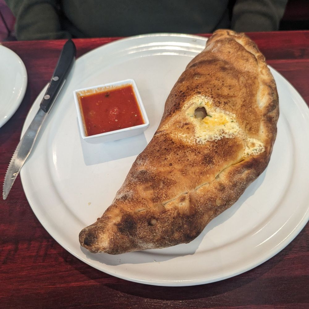 Calzone Calzone