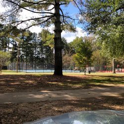 Lynwood Park - Tennis and basketball courts.