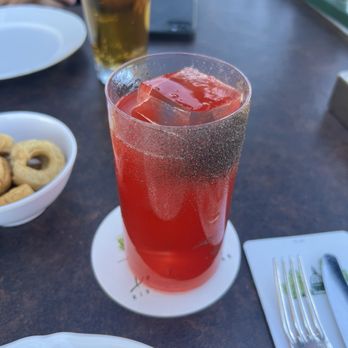 Les Etoiles Rooftop Bar - Palomita cocktail - Restaurants Near Me - Rome, RM