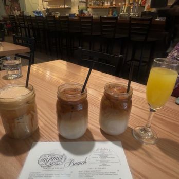 Un Amor - Coffees & a mimosa - Breakfast & Brunch Near Me - Chicago, Illinois